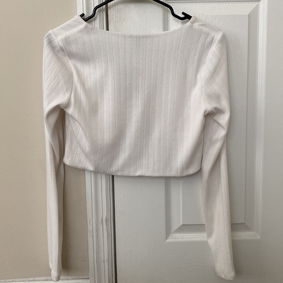 Forever 21 long sleeve crop top - Picture 2 of 2